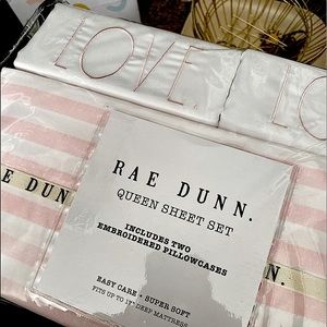 Rae Dunn Queen Size pink and white sheet set